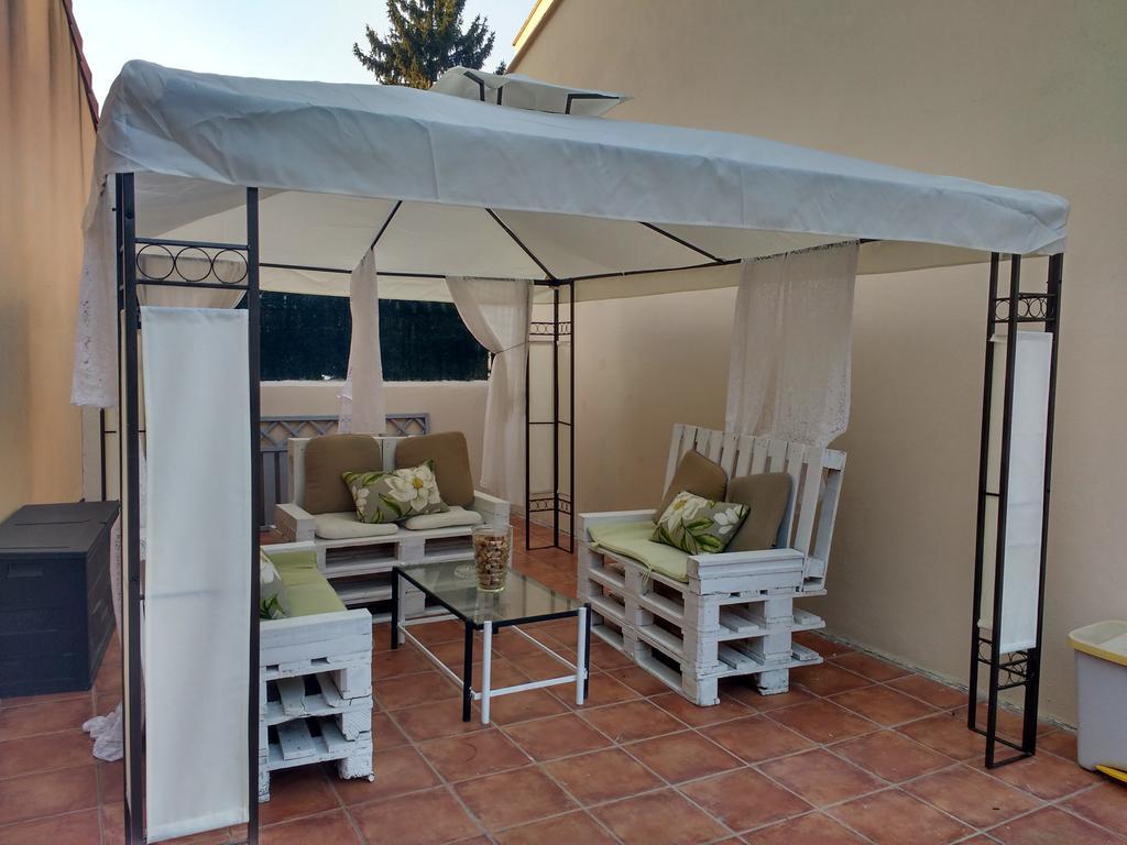 Casa Tau Guest House Larrasoana Exterior foto